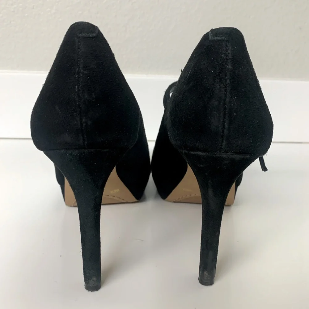 Vince Camuto Stunning Stilettos - Picture 4 of 5